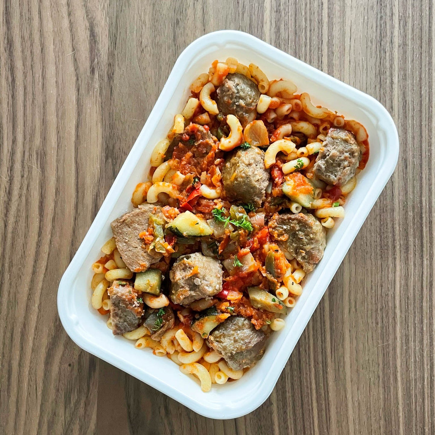 Cajunkjøttboller med macaroni og pastasaus